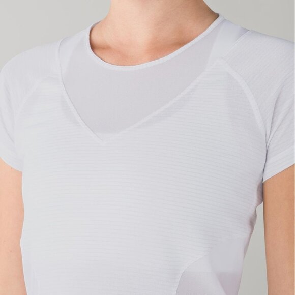 Lululemon Mesh With Me Short Sleeve Heathered White / White size 6 - Picture 5 of 12